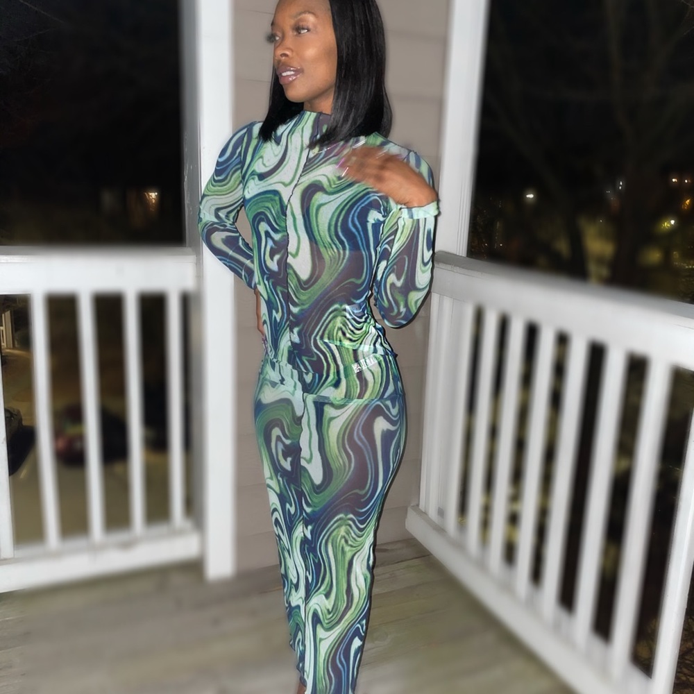 Marble Dress - Picture 2 of 2